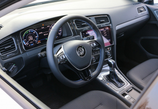 Volkswagen e-Golf test 045