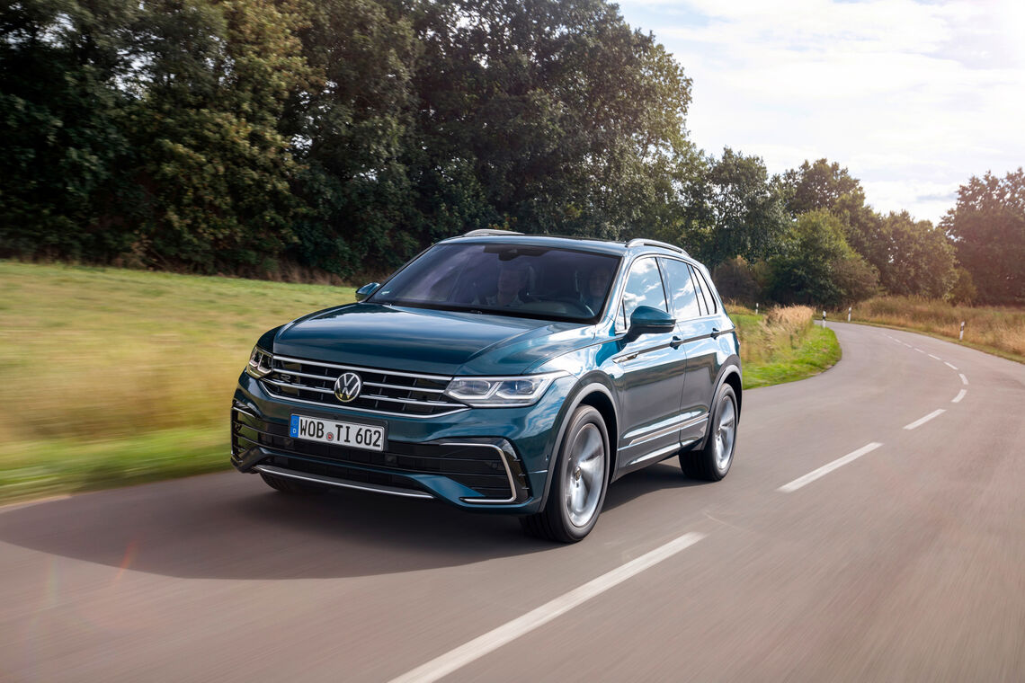 Modernizovaná druhá generácia Tiguanu z roku 2020 v prevedení R-Line. Foto: Volkswagen AG.