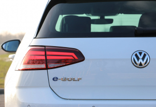 Volkswagen e-Golf test 028