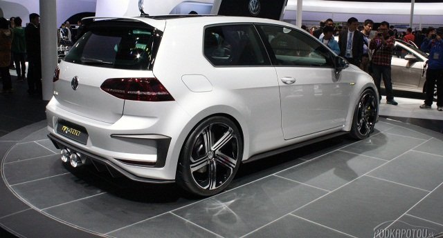 VW Golf R 400 Peking