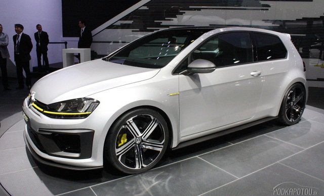 VW Golf R 400