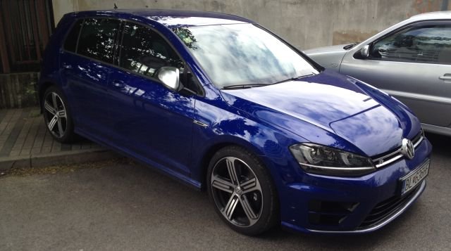 Modrý Golf R