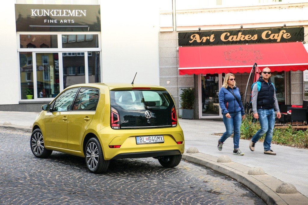 volkswagen-up-053